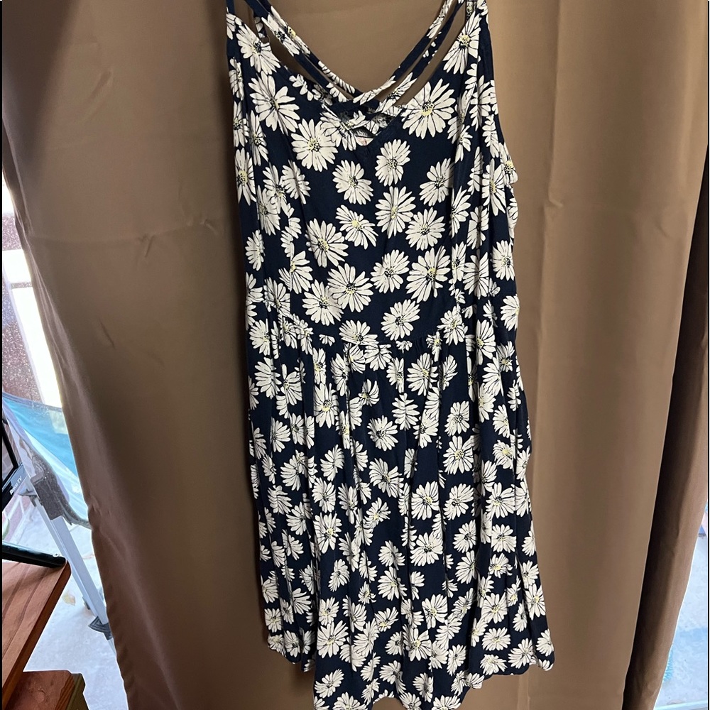 Kohl’s, SIZE L, navy blue dress with white flowers